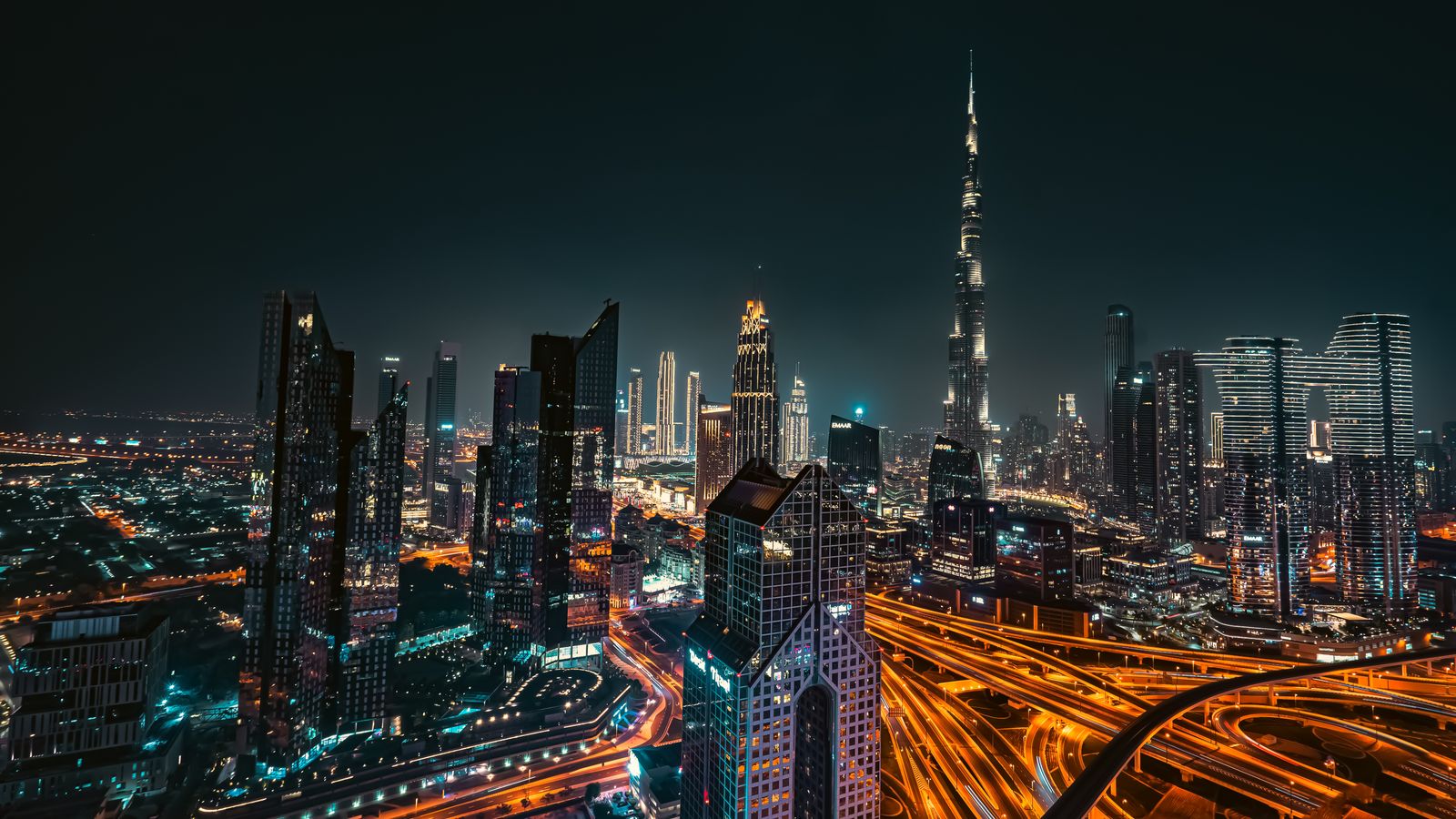 Gulf city skyline background